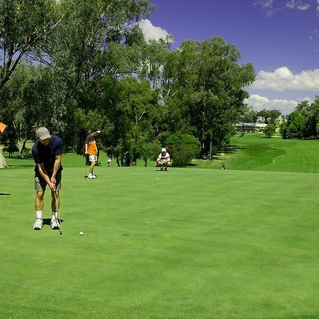 Commercial Golf Resort Albury Extérieur photo