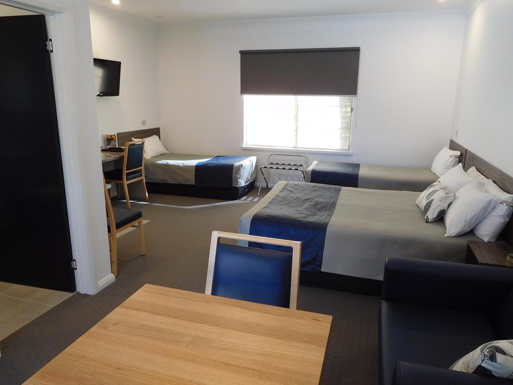 Commercial Golf Resort Albury Chambre photo