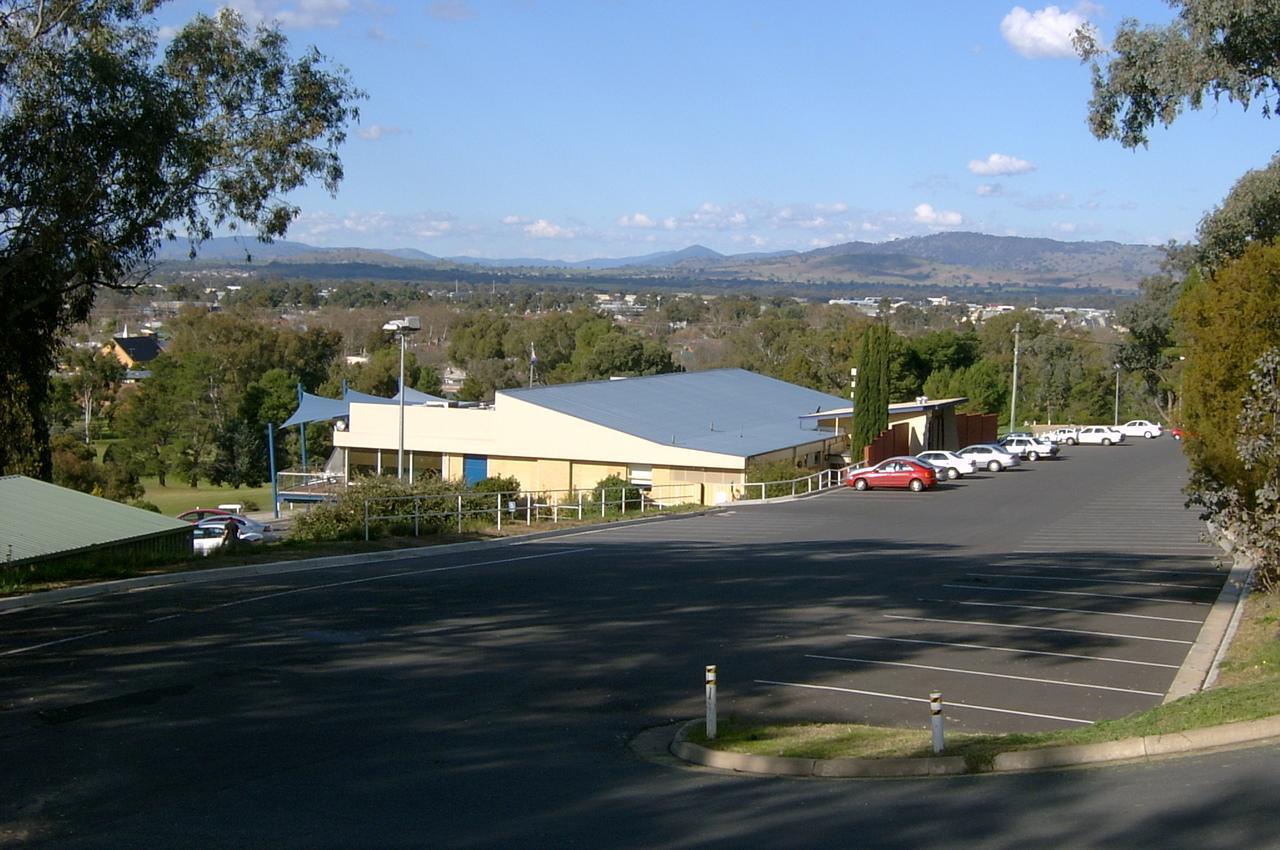 Commercial Golf Resort Albury Extérieur photo