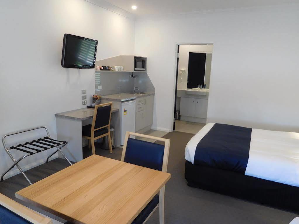 Commercial Golf Resort Albury Extérieur photo